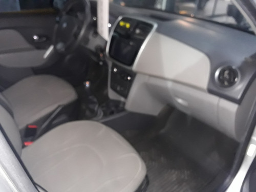 Imagen 8 de 14 de Logan Privilege 1.6 C/gnc ,con Transferencia Incluida !!!
