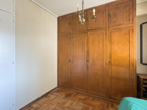 Venta - Departamento 4 Ambientes - Semipiso - Balcón - Flores - Apto Credito
