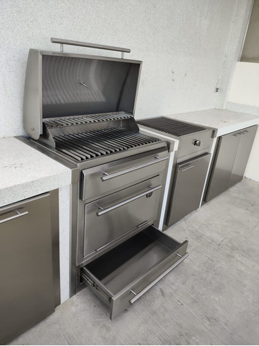 Parrillera De Carbon Con Grill, Caja China Y Tapa