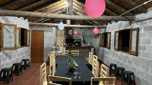 Casa En Venta - 5 Dormitorios 3 Baños - 1200mts2 - La Plata