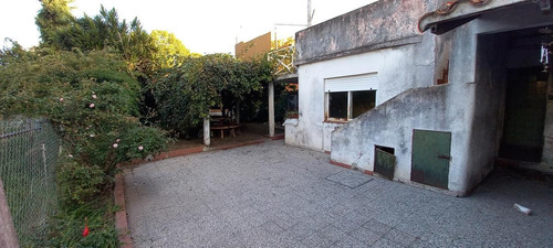 Imagen 7 de 14 de Laprida 140 - Casa 4 Ambientes Y Dependencias A Reciclar - Quilmes Oeste