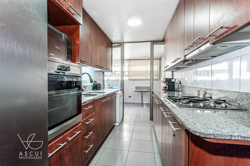 Amplio Departamento En Venta De 3 Dorm. En Las Condes