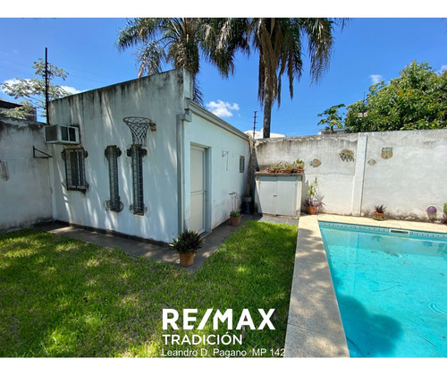 Casa En Venta Ubicación Residencial 7 Ambientes.-