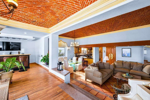 Casa Estilo Colonial En Venta En San Miguel De Allende: Villa De Los Frailes