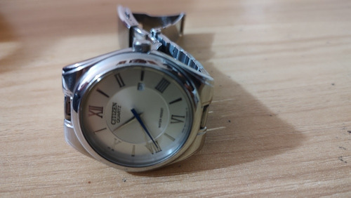 Reloj Citizen Quartz De Acero Inoxidable (Usado)