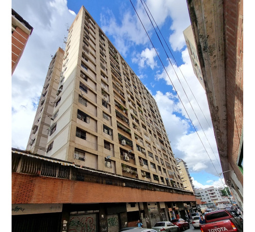 Se Vende Hermoso Ph Con Excelentes Acabados Totalmente Amoblado En La Candelaria Residencias Rio Caribe. Jp