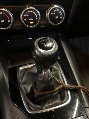 Mazda 3 2.0 Touring Mt