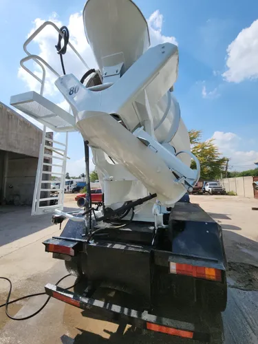 Camión Mixer Hormigonero 10m