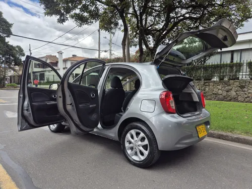 Nissan March 1.6 Sense