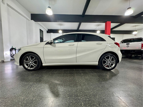 Mercedes-Benz Clase A 1.6 A200 Urban 156cv