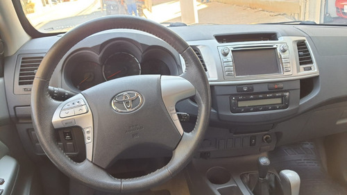 Imagem 12 de 13 de Hilux Cab Dupla 4x4 Automatico