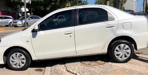 Toyota Etios 1.5 Sedan Xs 2017