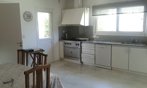 Espectacular Propiedad En Barrio Privado En Alquiler