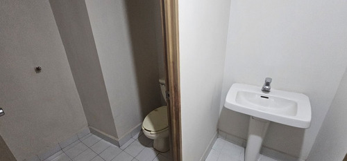 Oficina De 120m2 Por Av De Las Fuente En Lomas De Tecamachalco
