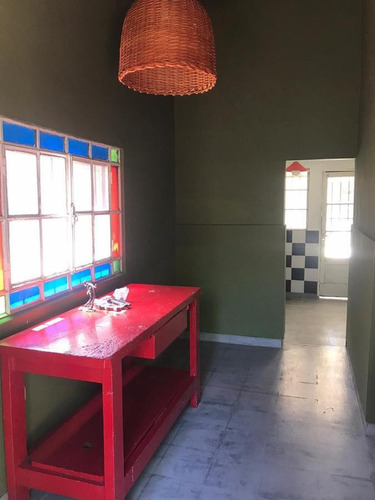 Imagen 2 de 13 de Casa Con Jardin Y Pileta - Bella Vista