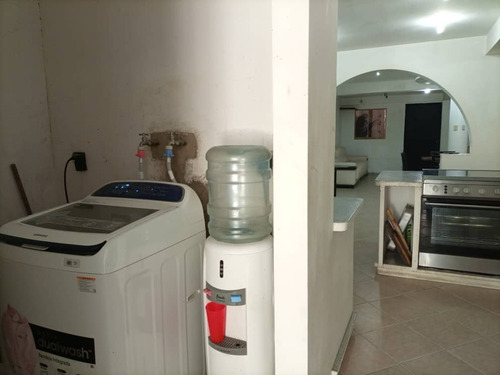 Imagen 8 de 15 de Casa En Venta Con Local Comercial La Vega