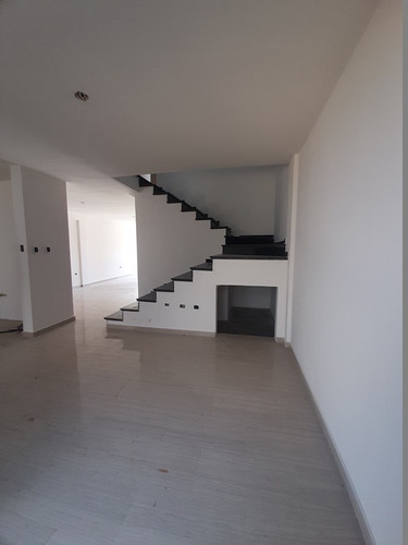 Imagen 6 de 15 de Townhouse En Venta En San Diego La Esmeralda