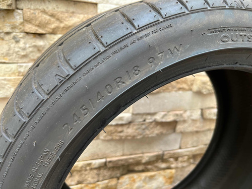 Llanta Dunlop Sport Maxx 245/40 R18 (Usado)