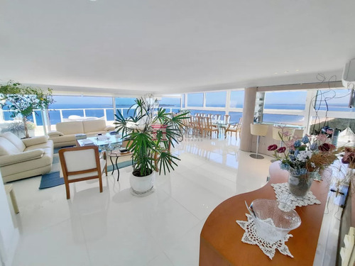 En Venta  Penthouse En Playa Mansa Reciclado  Punta Del Este