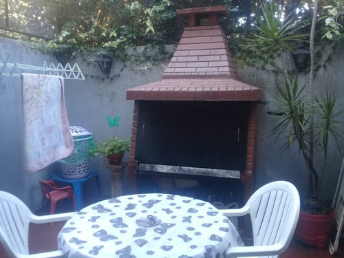 Imagen 21 de 21 de Dúplex De 4 Ambientes Con Cochera Y Patio.