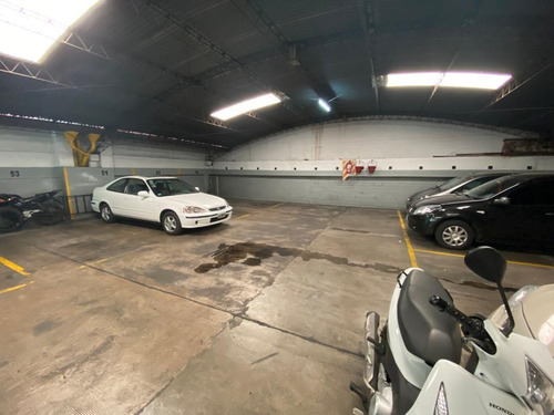 Imagen 2 de 6 de Cochera En Venta En San Telmo