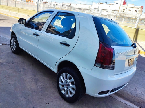 Imagen 4 de 12 de Fiat Palio 2016 1.4 Fire Pack Top