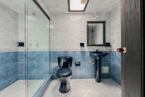 Casa En Venta En Niza. Cod V7417