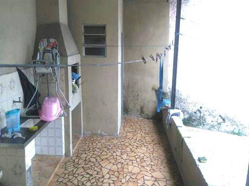 Imagem 11 de 15 de Casa Térrea Com 249m2 03 Dormitórios 04 Vagas De Garagem No Bairro Catiapoã Em São Vicente Num Local Muito Bom Próximo A Praça E A Linha Amarela Vlt E Padarias E Mercado Fiel Barateiro Aceita Contra