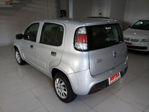 Imagem 4 de 9 de Fiat Uno Attractive 1.0 2016