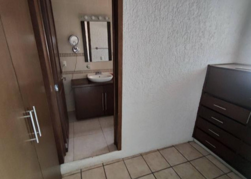 Casa En Venta. P.º De Las Palomas, Las Alamedas, Cdad. López Mateos.