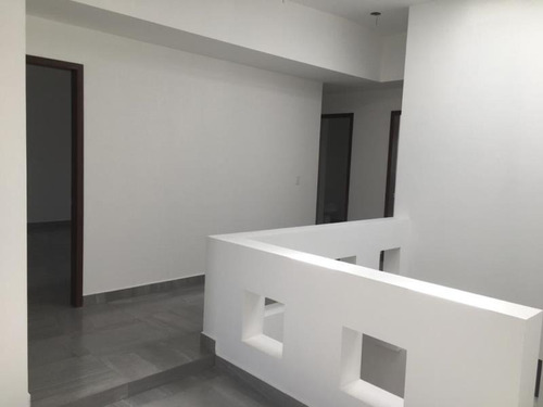 Imagen 3 de 12 de Casa Sola En Venta Palmas San Isidro