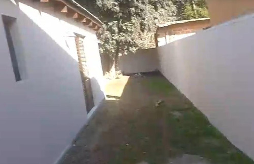 Casa En Venta - 1 Dormitorio 1 Baño - 300mts2 - Castelli