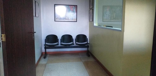 Imagen 17 de 30 de Amplia Oficina Comercial De 122,09 Mts2 En Venta Barquisimeto Zona Centro, Arnaldo López Tlf. 04245257450. Cod. 22-19404. Lara, Venezuela