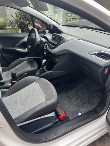 Peugeot 208 1.5 Active