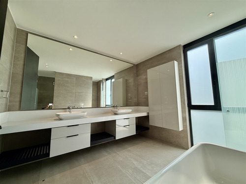 Exclusivo Dpto En Arriendo De 4hab/6b/3e/bod/serv/san Damian