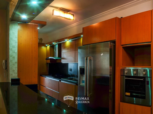Imagen 6 de 10 de Apartamento Espacioso, Excelente Ubicación Mañongo - Anggi Z