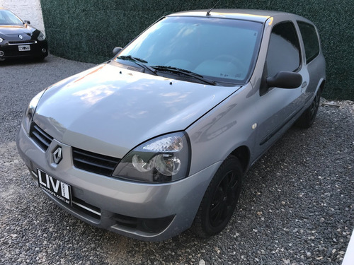 Renault Clio Authentique 1.2 16v Año 2006 - Liv Motors