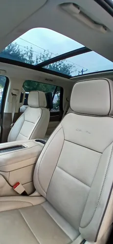 GMC Yukon DENALI 10 VEL AWD AT