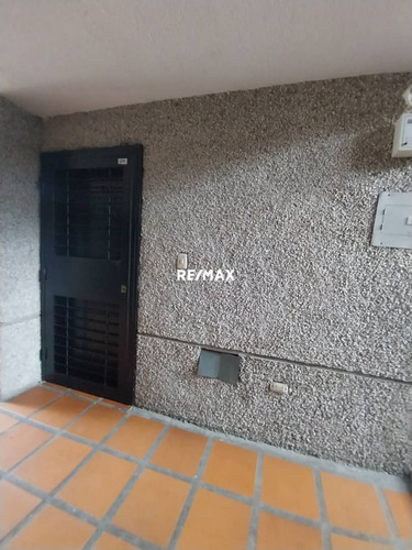 Venta Apartamento La Victoria Urb Palma Real Código 187997