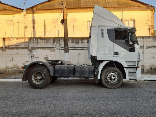 Imagem 5 de 9 de Iveco Stralis