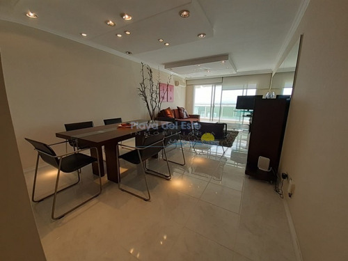 Coral Tower- Ref: 8427