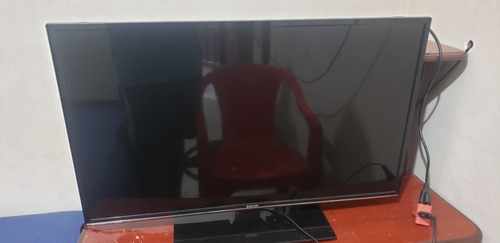 Imagem 1 de 3 de Tv 32 Polegadas