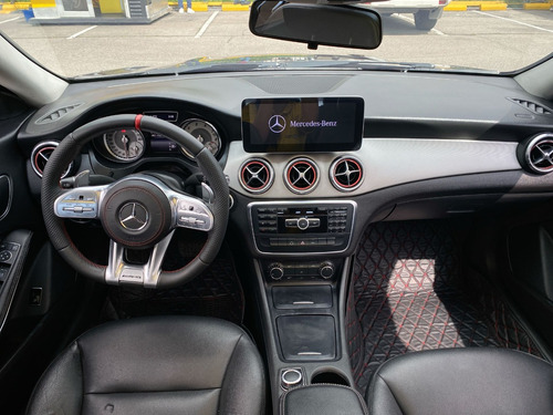 Mercedes Benz Cla200 1.6 At 2014