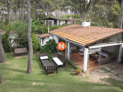 Casa En Venta Y Alquiler, Pinares, Punta Del Este, 4 Dormitorios.- Ref: 208042