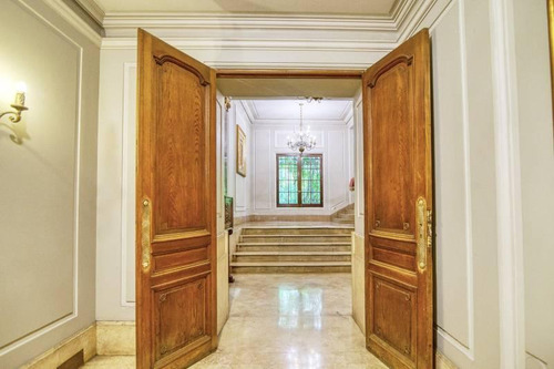 Importante Inmueble, Oficinas En Venta