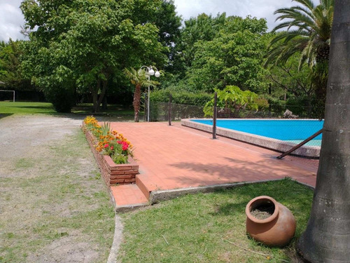 Imagen 3 de 30 de Casa En Venta 5 Dormitorios Villa Elisa La Plata