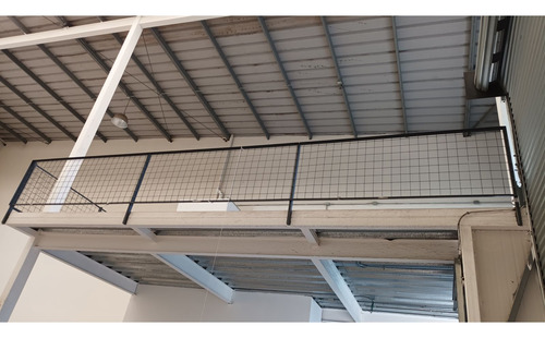 Arriendo Bodega De 204,1 M2 + 47,6 M2 De Altillo, Av. La Mon