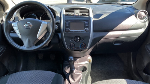 Imagen 7 de 14 de Nissan Versa