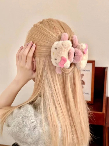 A Garra Para El Pelo Con Forma De Flor Hawaiana