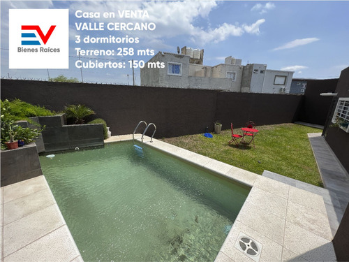 Venta. Valle Cercano. Propiedad Categoria. 3 Dormitorios. Piscina (no Duplex)